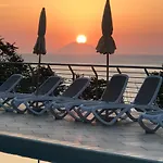 Charming House With Pool 파르겔리아