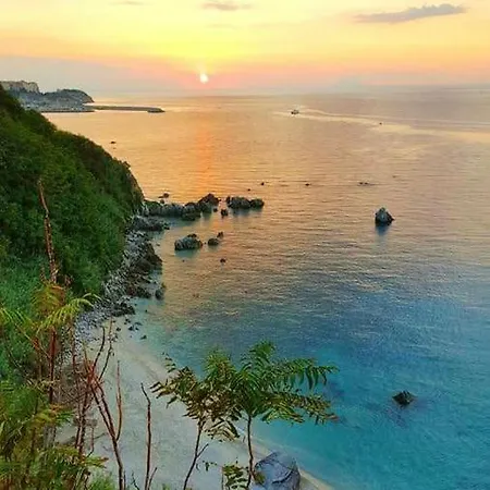 Charming House With Pool 파르겔리아