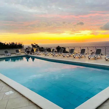 아파트 Charming House With Pool 파르겔리아