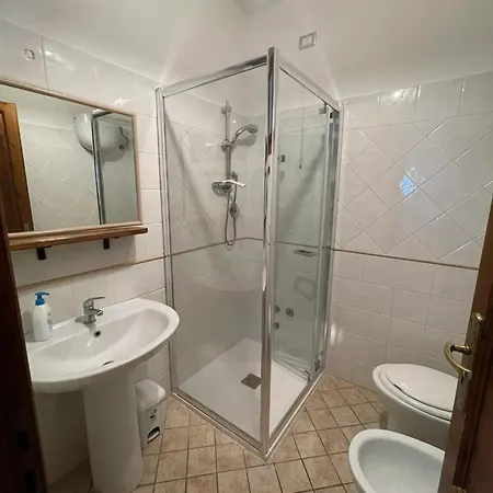 아파트 Charming House With Pool