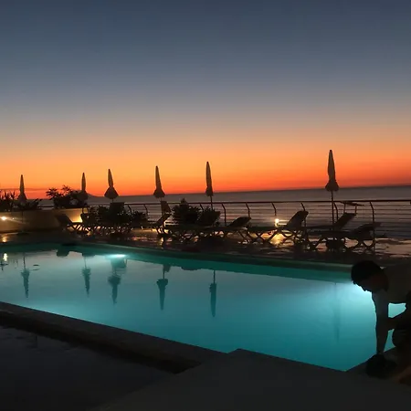 Charming House With Pool * Parghelia
