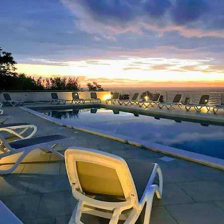 Charming House With Pool Appartamento Parghelia