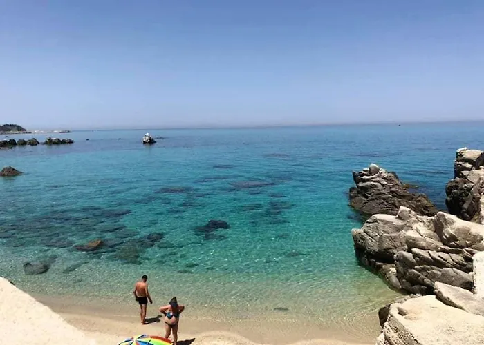 Charming House With Pool Lägenhet Parghelia